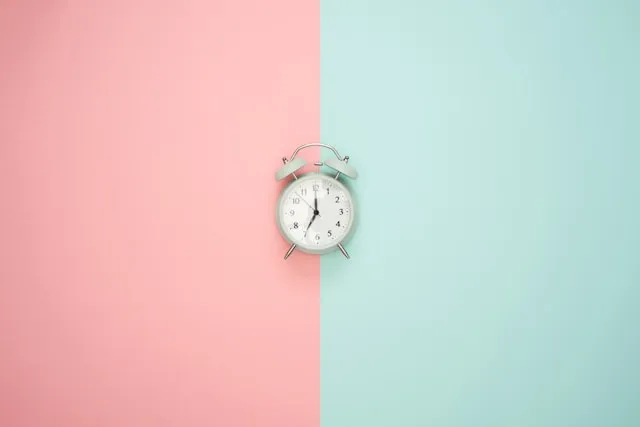 clock icons8-team-dhZtNlvNE8M-unsplash