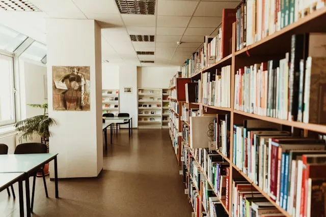 library trnava-university-sd8uJsf4XM4-unsplash